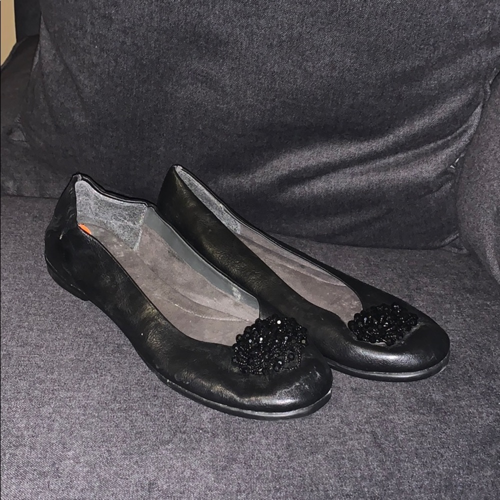 Black leather ballerina flats